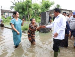 Bupati Sambangi Lokasi Banjir di Rajeg, Pastikan Bantuan Logistik Terpenuhi
